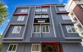 Super Townhouse Kadugodi Park Formerly Sarvar Hospitality